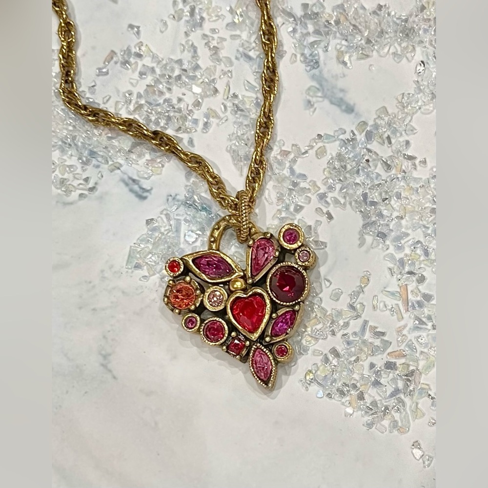 PATRICIA LOCKE ‘LOVE ALWAYS’ NECKLACE IN MOULIN ROUGE (2012)